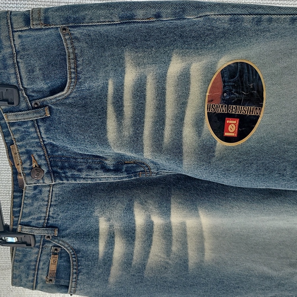 l.e.i Jens Bootcut for Women size 13 Denim thick and not flexible - Picture 3 of 14